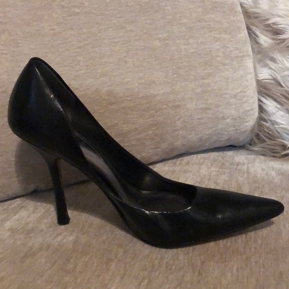 Guess Shoes - Pumps